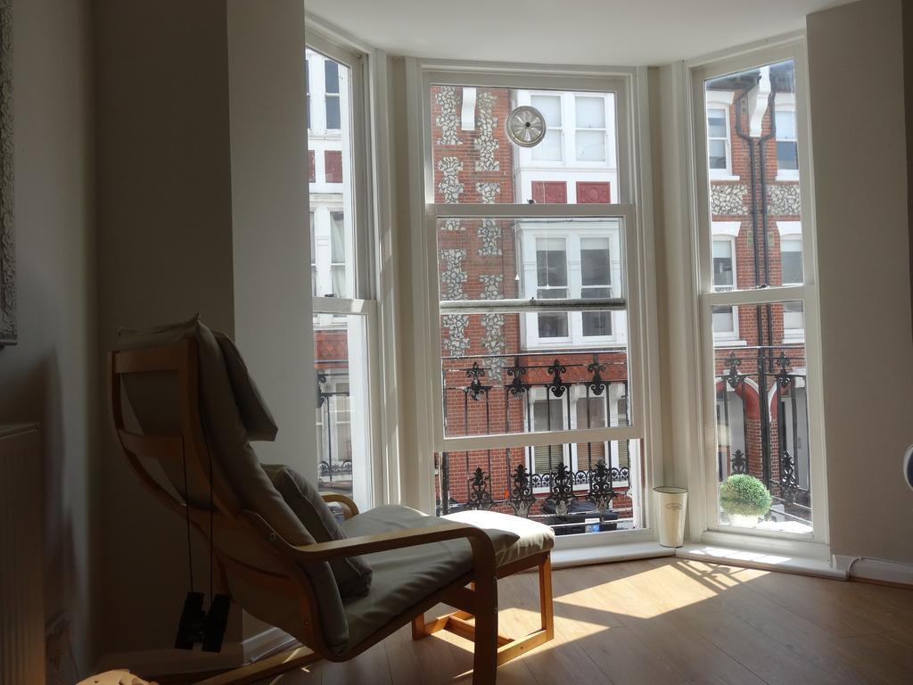 Burlington Beach Apartments Brighton Екстериор снимка