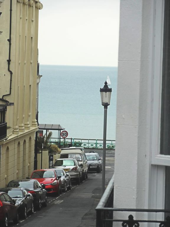 Burlington Beach Apartments Brighton Стая снимка