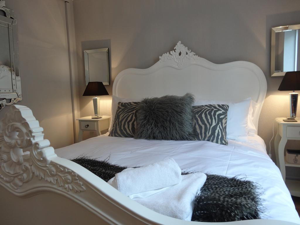 Burlington Beach Apartments Brighton Екстериор снимка