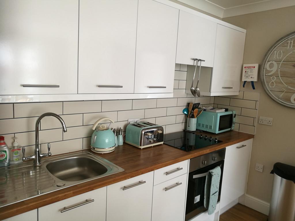 Burlington Beach Apartments Brighton Екстериор снимка