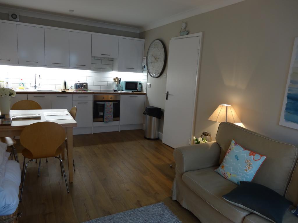 Burlington Beach Apartments Brighton Екстериор снимка